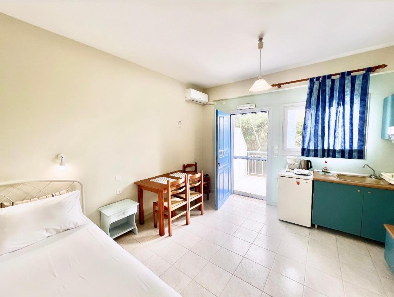 Ilias Apartments Φοινικούντα Δωμάτιο φωτογραφία